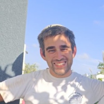 Aviad Pinis